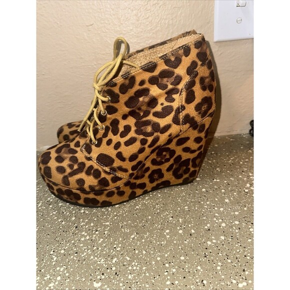 Leopard Print Platform Wedge Booties Lace Up Ankle Boots Women's - Picture 2 of 9